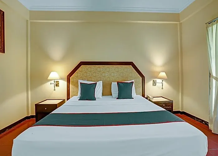 Collection O 90805 Aditya And Otel 3*